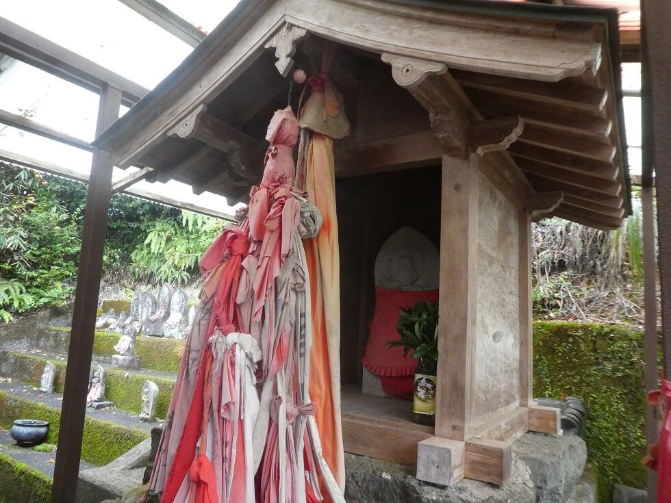 ⛩️ 삿갓 강 지장존(카사노카와지조손) 이미지 1